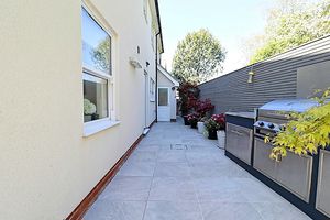 BBQ Area- click for photo gallery